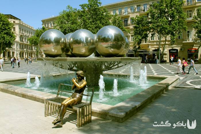 تور باکو | میدان فانتین ، میدان فواره ها در خیابان تارگوویی