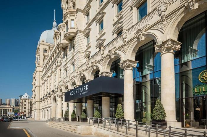 هتل کورت یارد باکو ، هتل کورت یارد 5 ستاره 