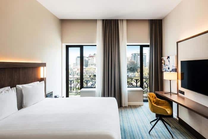 هتل کورت یارد باکو ، هتل کورت یارد 5 ستاره 